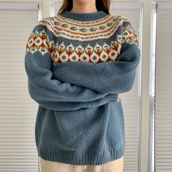 Scandinavian Traditional Pattern Sweater - Picture 3 of 6